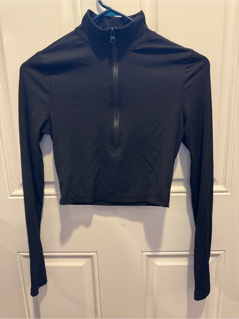 SHEIN Black Cropped Long-Sleeve Half-Zip Top Size S